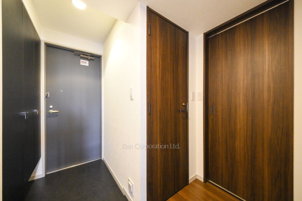 パーク・アヴェニュー神南の写真 玄関 ※7階の同じ間取タイプを撮影。仕様が異なることがあります。