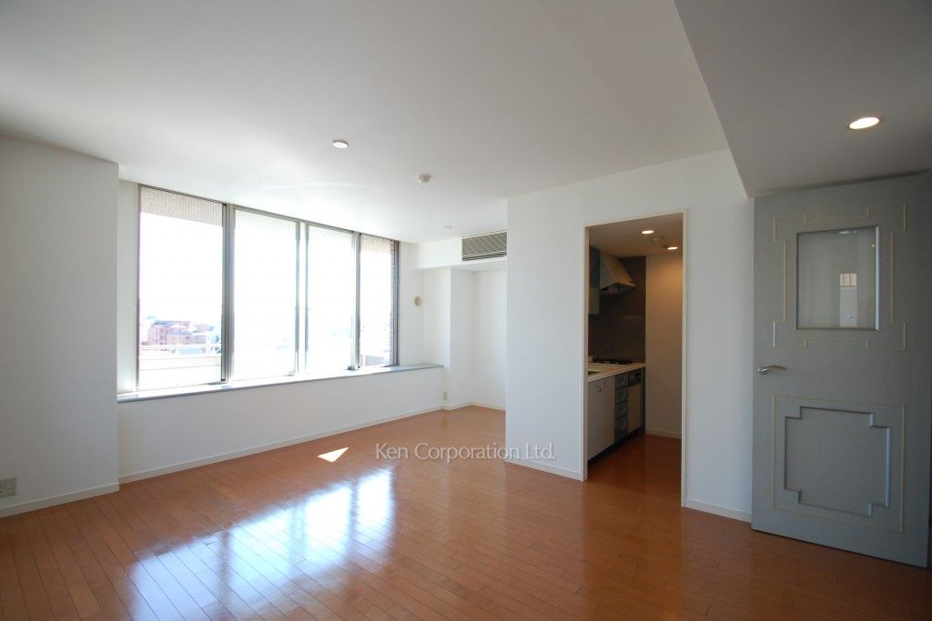 代官山ハイツの写真 リビングダイニング ※8階の同じ間取タイプを撮影。仕様が異なることがあります。