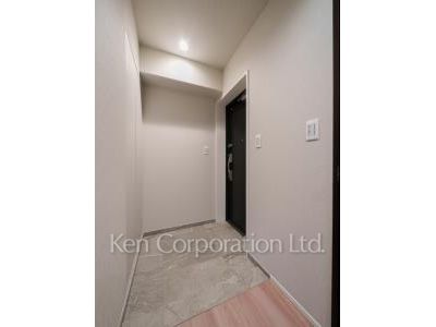 NK青山ホームズの写真 玄関 ※6階の同じ間取タイプを撮影。仕様が異なることがあります。