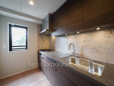 NK青山ホームズの写真 キッチン ※6階の同じ間取タイプを撮影。仕様が異なることがあります。