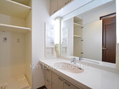 パウダールーム ※7階の同じ間取タイプを撮影。仕様が異なることがあります。