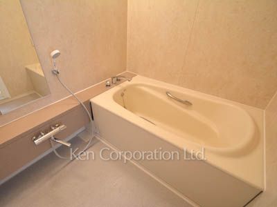 バスルーム ※7階の同じ間取タイプを撮影。仕様が異なることがあります。