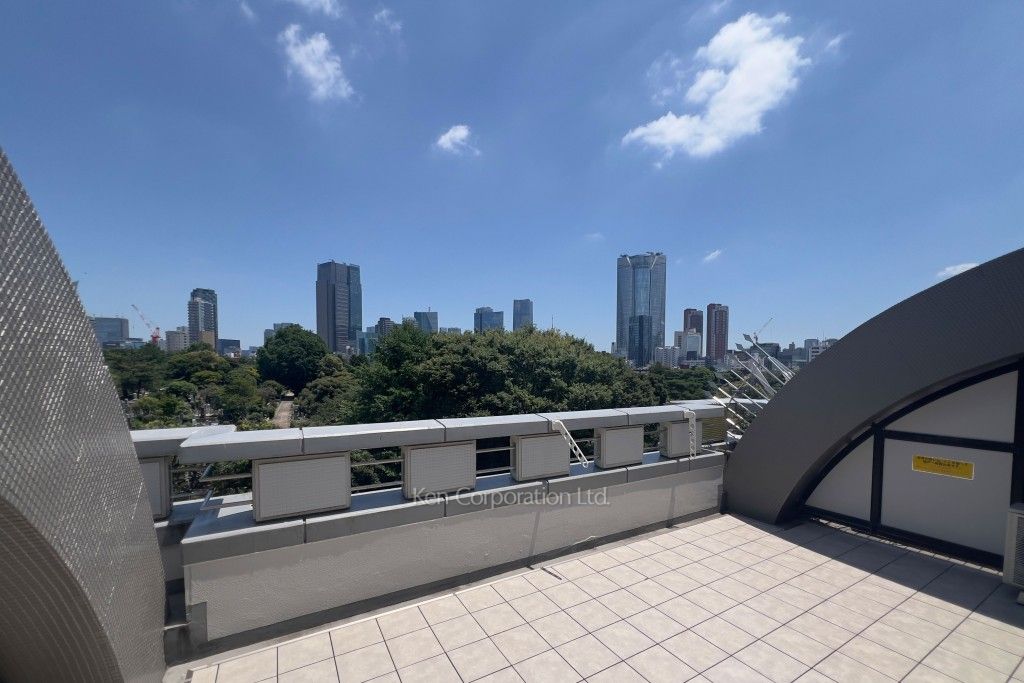 Dash Living Aoyamaの写真 バルコニー