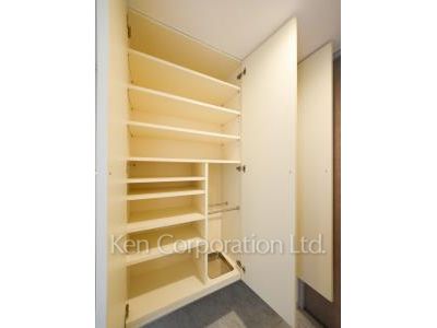 ハウス中目黒の写真 シューズクローゼット