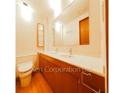 オークヒルスの写真 パウダールーム ※写真・画像は実際と異なる場合がございます。部屋写真は同一タイプのものです。（ただし、画像中にタイプ名の記載がある場合はその記載内容を優先します。）