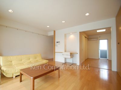 Elite Residence Miyamasuzakaの写真 リビングダイニング（家具等は付きません） ※7階の同じ間取タイプを撮影。仕様が異なることがあります。