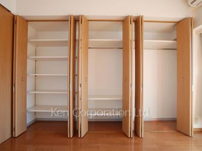 広尾ハイツの写真 クローゼット ※4階の同じ間取タイプを撮影。仕様が異なることがあります。