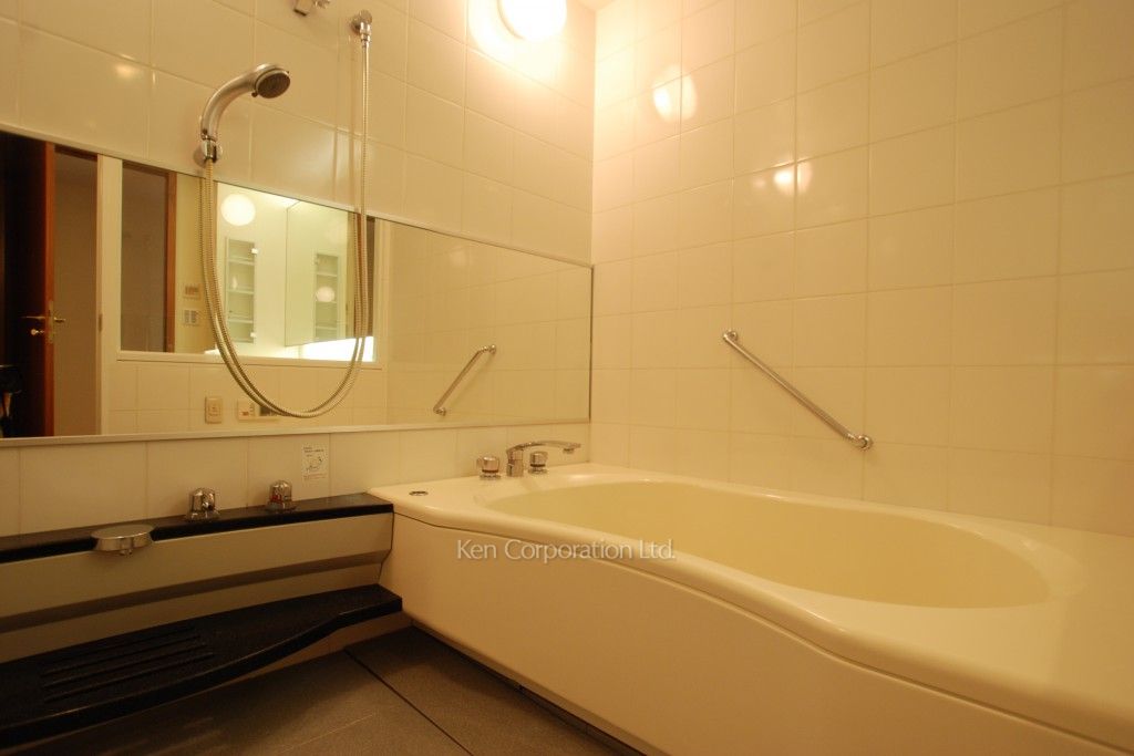 ラ・トゥール芝公園の写真 バスルーム ※31階の同じ間取タイプを撮影。仕様が異なることがあります。