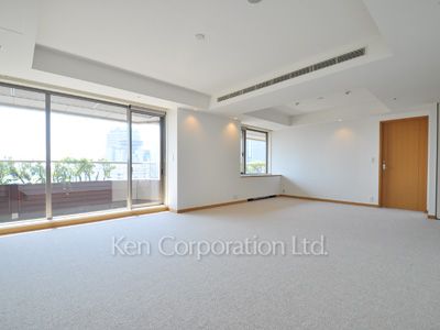 リビングダイニング ※17階の同じ間取タイプを撮影。仕様が異なることがあります。