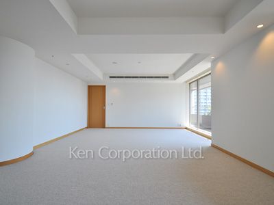 リビングダイニング ※17階の同じ間取タイプを撮影。仕様が異なることがあります。