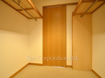 赤坂溜池タワーレジデンスの写真 ウォークインクローゼット ※24階の同じ間取タイプを撮影。仕様が異なることがあります。