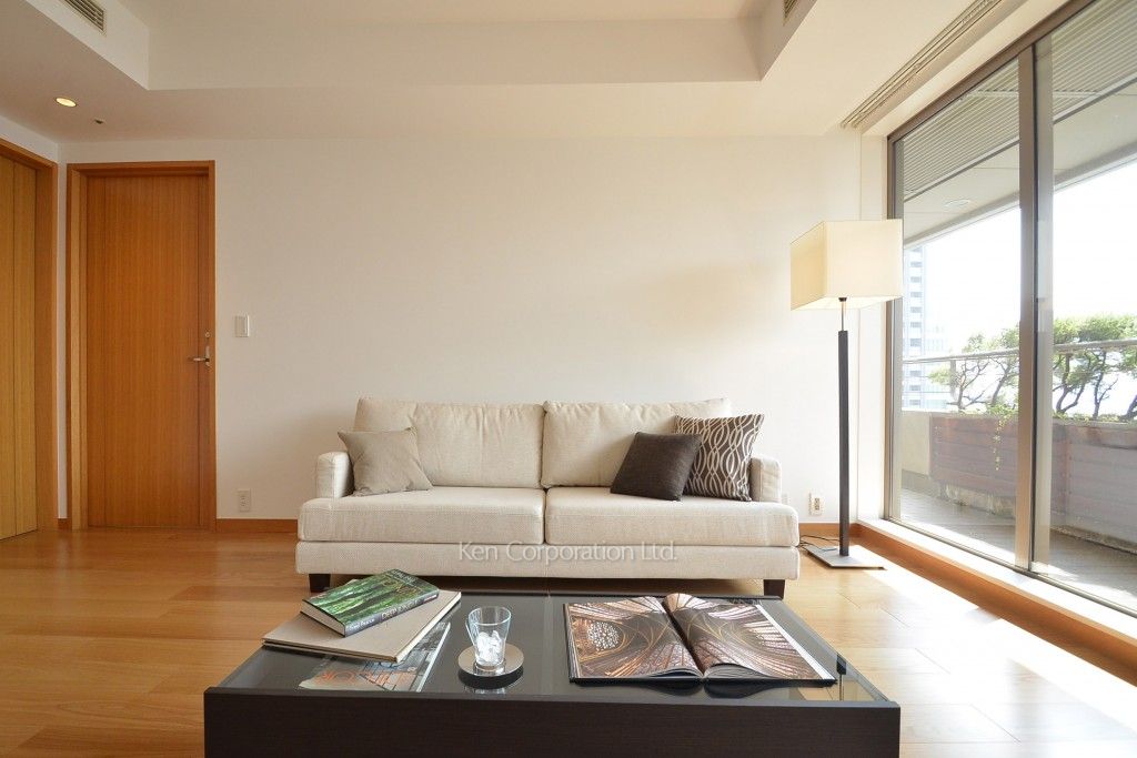 赤坂溜池タワーレジデンスの写真 リビングダイニング ※24階の同じ間取タイプを撮影。仕様が異なることがあります。