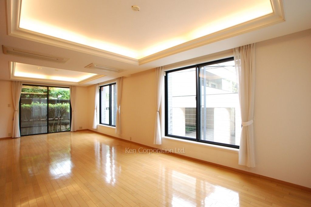 白金台プロヴィデンスの写真 リビングダイニング