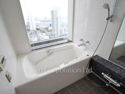 バスルーム ※26階の同じ間取タイプを撮影。仕様が異なることがあります。