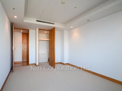 六本木ヒルズゲートタワーレジデンスの写真 ベッドルーム ※12階の同じ間取タイプを撮影。仕様が異なることがあります。