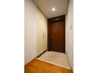 六本木ヒルズゲートタワーレジデンスの写真 玄関 ※12階の同じ間取タイプを撮影。仕様が異なることがあります。