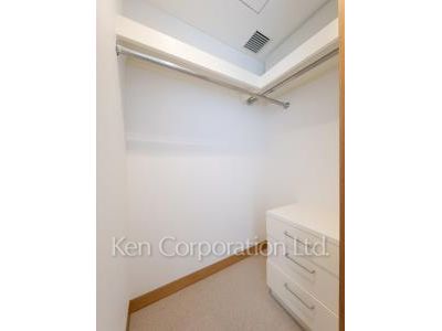 六本木ヒルズゲートタワーレジデンスの写真 ウォークインクローゼット