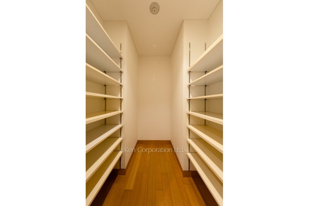 六本木ヒルズゲートタワーレジデンスの写真 シューズインクローゼット