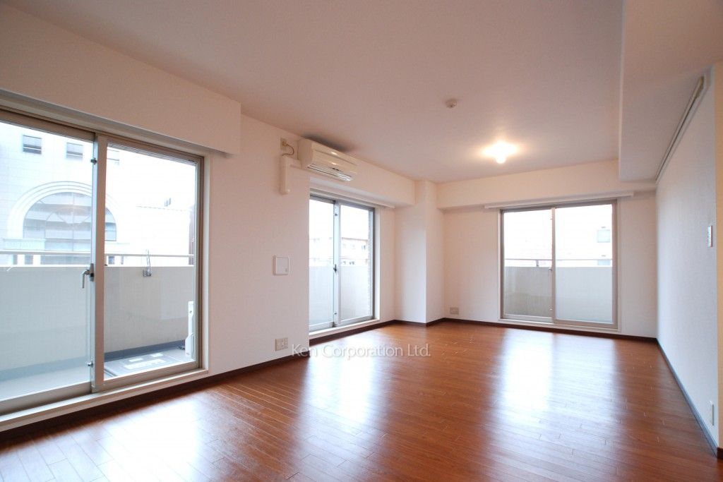 パークアクシス四谷ステージの写真 居室（LDなど） ※10階の同じ間取タイプを撮影。仕様が異なることがあります。