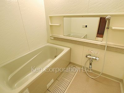 バスルーム ※13階の同じ間取タイプを撮影。仕様が異なることがあります。