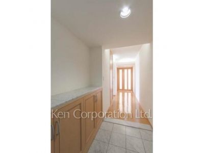 玄関 ※写真・画像は実際と異なる場合がございます。部屋写真は同一タイプのものです。（ただし、画像中にタイプ名の記載がある場合はその記載内容を優先します。）