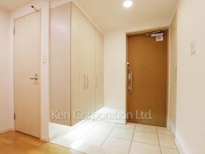 パークアクシス明治神宮前の写真 玄関