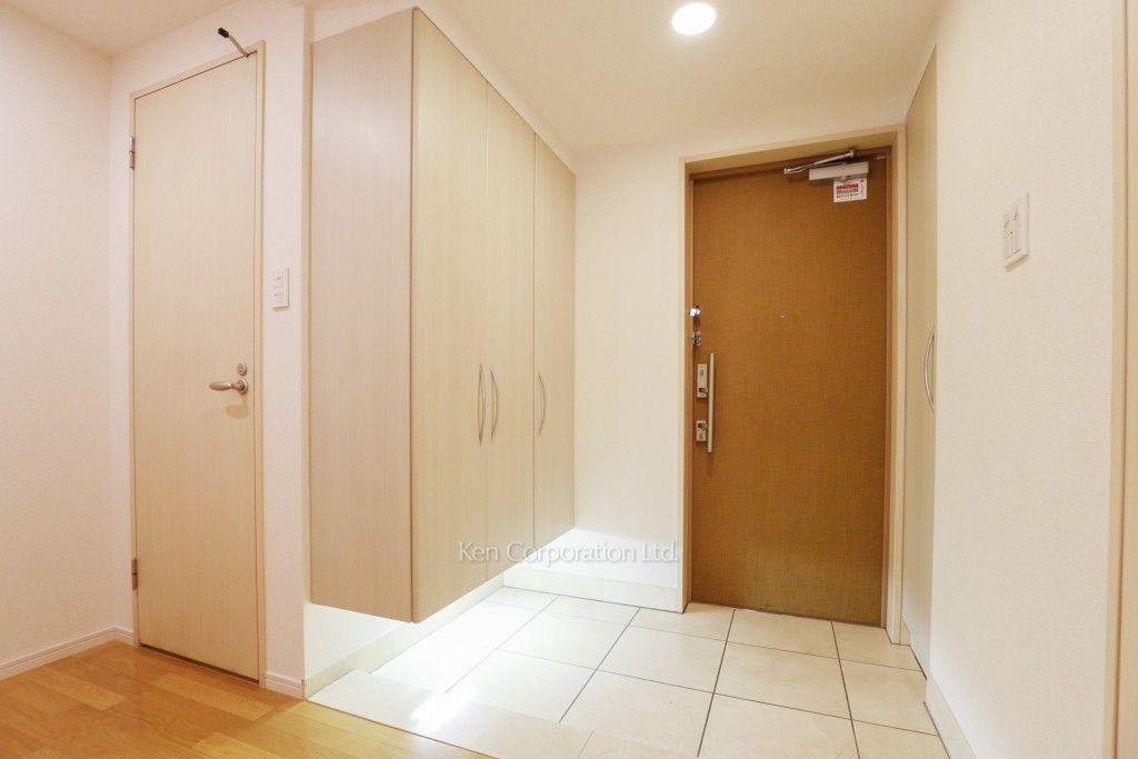 パークアクシス明治神宮前の写真 玄関