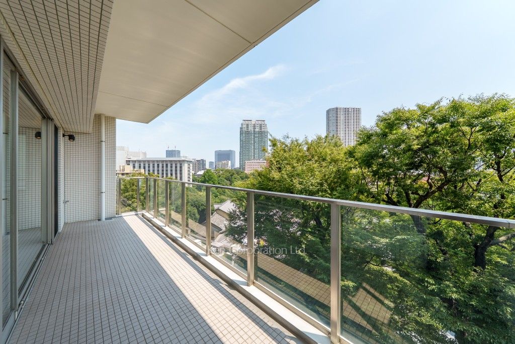 白金台フロントの写真 バルコニー