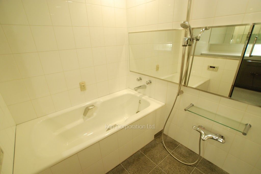 泉ガーデンレジデンスの写真 バスルーム ※16階の同じ間取タイプを撮影。仕様が異なることがあります。