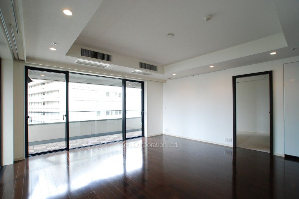 泉ガーデンレジデンスの写真 居室（LDなど） ※16階の同じ間取タイプを撮影。仕様が異なることがあります。