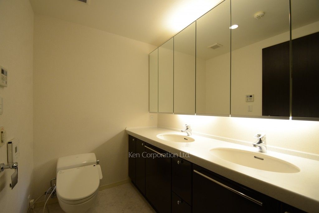 泉ガーデンレジデンスの写真 パウダールーム ※21階の同じ間取タイプを撮影。仕様が異なることがあります。