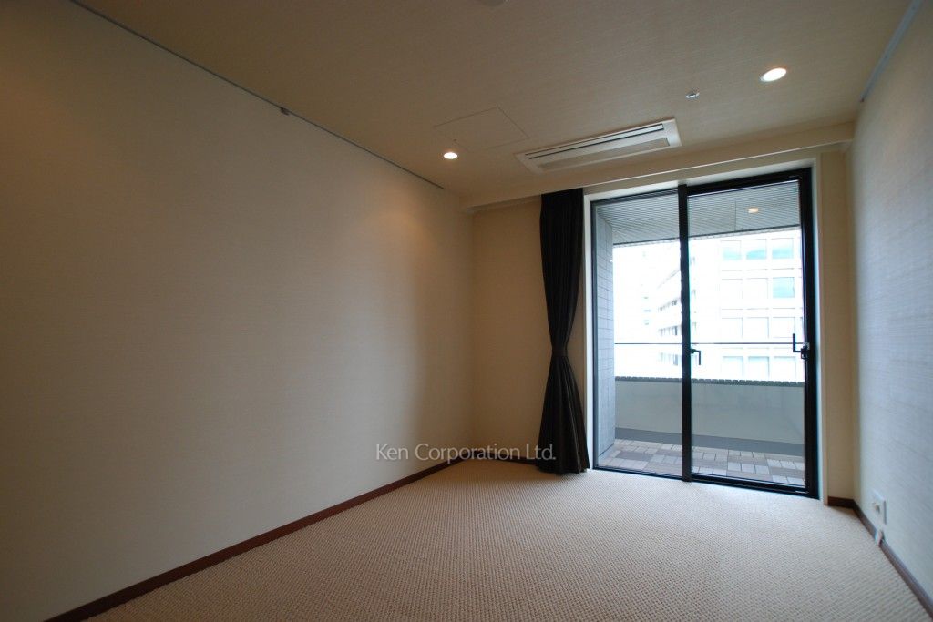 泉ガーデンレジデンスの写真 ベッドルーム ※17階の同じ間取タイプを撮影。仕様が異なることがあります。