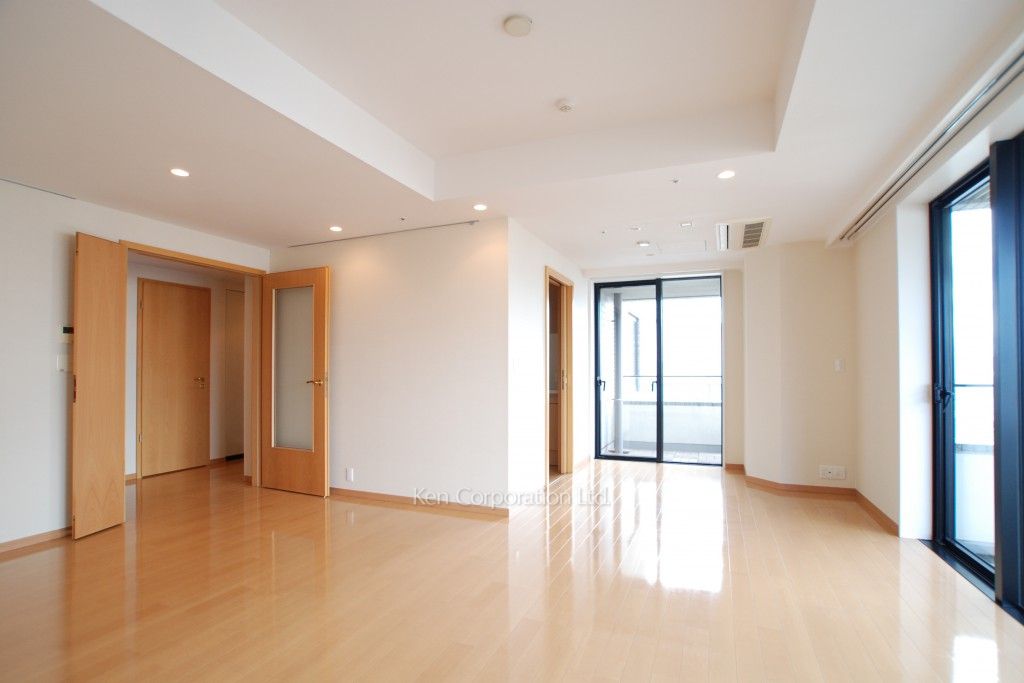 泉ガーデンレジデンスの写真 居室（LDなど） ※21階の同じ間取タイプを撮影。仕様が異なることがあります。