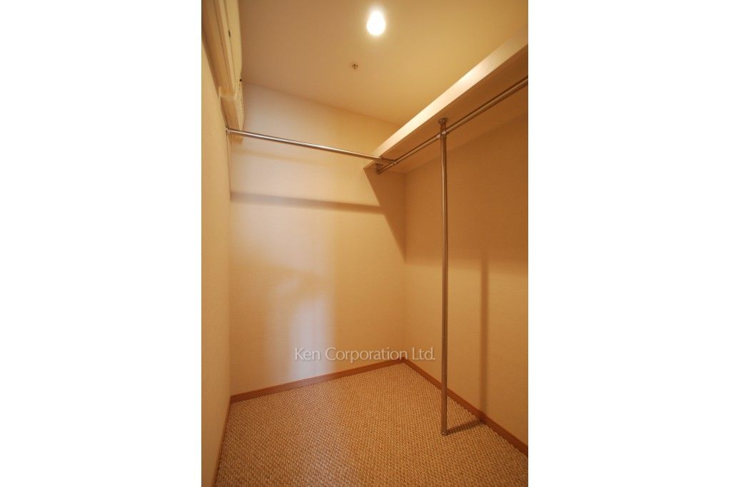 泉ガーデンレジデンスの写真 ウォークインクローゼット ※21階の同じ間取タイプを撮影。仕様が異なることがあります。