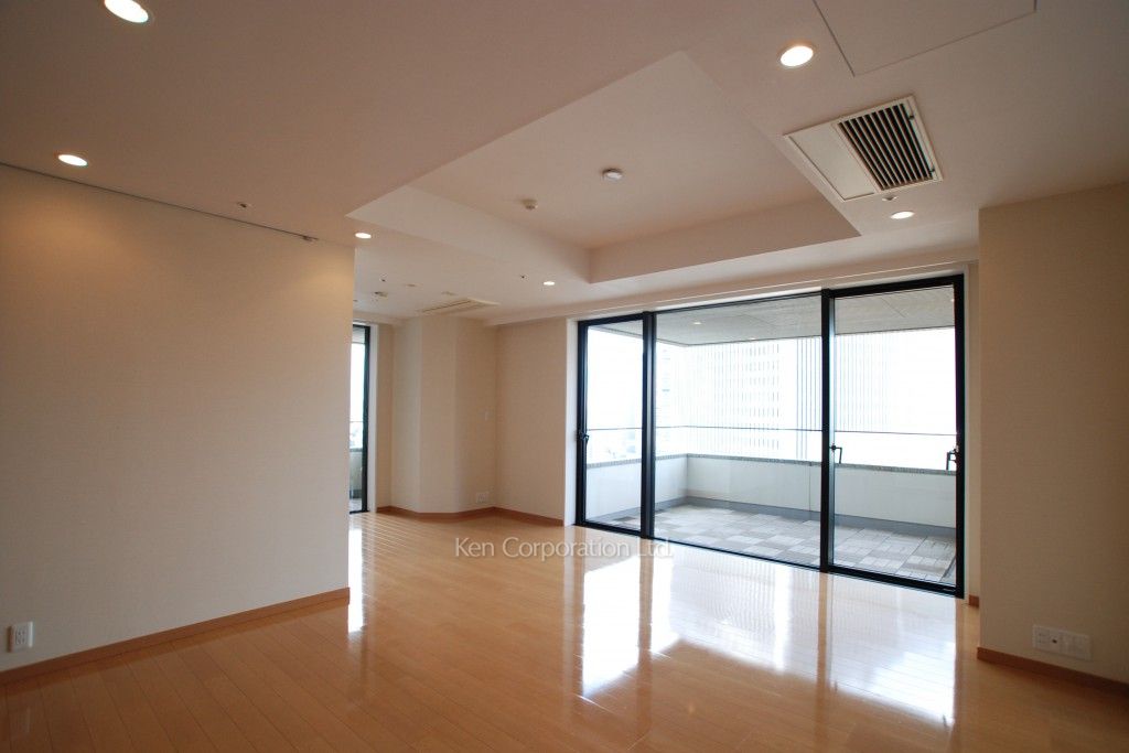 泉ガーデンレジデンスの写真 居室（LDなど） ※21階の同じ間取タイプを撮影。仕様が異なることがあります。