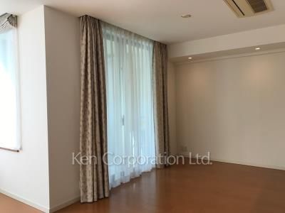 パークコート三田綱町の写真 リビングダイニング