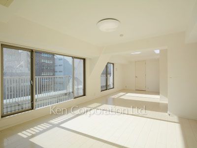 カスタリアお茶の水の写真 リビングダイニング