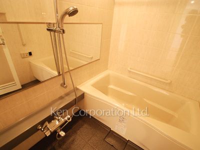 ヒューリック目黒三田の写真 バスルーム ※4階の同じ間取タイプを撮影。仕様が異なることがあります。