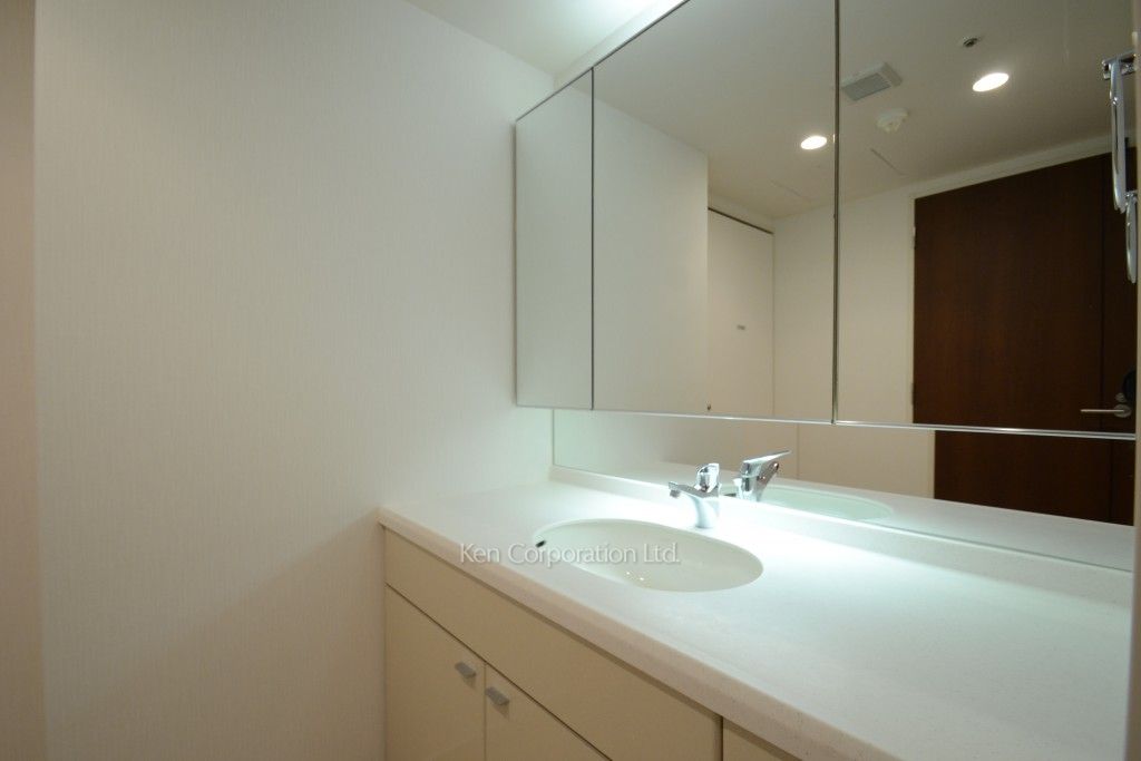 ラ・トゥール神楽坂の写真 パウダールーム ※12階の同じ間取タイプを撮影。仕様が異なることがあります。