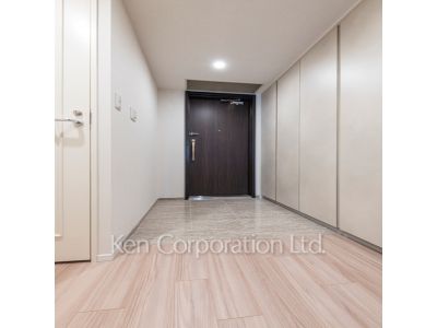 リバーポイントタワーの写真 玄関 ※写真・画像は実際と異なる場合がございます。部屋写真は同一タイプのものです。（ただし、画像中にタイプ名の記載がある場合はその記載内容を優先します。）