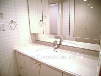 オークコートの写真 パウダールーム ※4階の同じ間取タイプを撮影。仕様が異なることがあります。