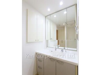 パウダールーム ※19階の同じ間取タイプを撮影。仕様が異なることがあります。