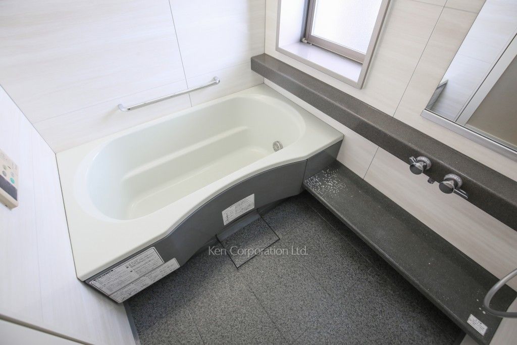 ルネ新宿御苑タワーの写真 バスルーム ※19階の同じ間取タイプを撮影。仕様が異なることがあります。