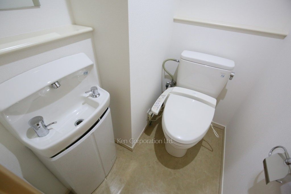 ルネ新宿御苑タワーの写真 トイレ ※19階の同じ間取タイプを撮影。仕様が異なることがあります。