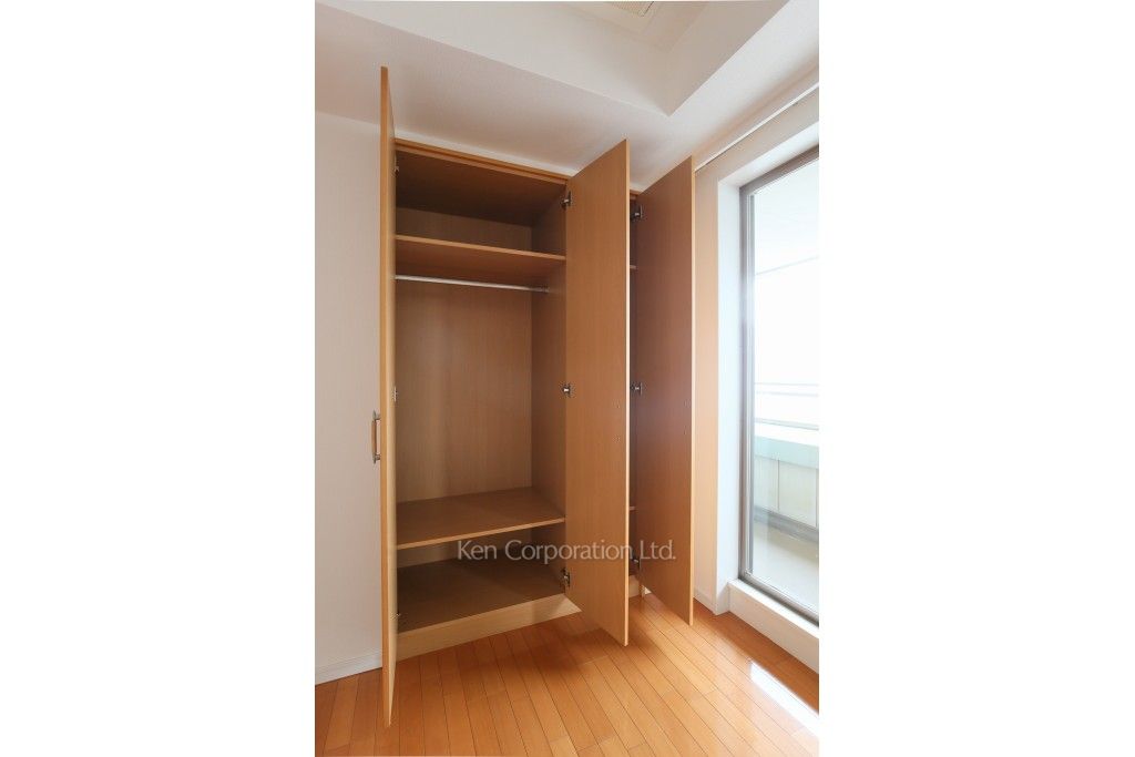 ルネ新宿御苑タワーの写真 クローゼット ※19階の同じ間取タイプを撮影。仕様が異なることがあります。