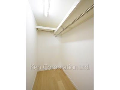 河田町ガーデン クラブフロアの写真 ウォークインクローゼット