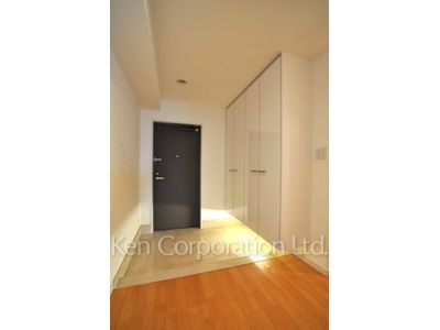 河田町ガーデン クラブフロアの写真 玄関 ※33階の同じ間取タイプを撮影。仕様が異なることがあります。