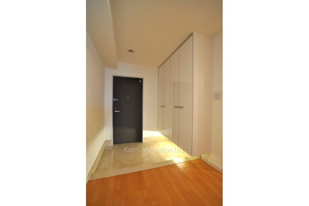 河田町ガーデン クラブフロアの写真 玄関 ※33階の同じ間取タイプを撮影。仕様が異なることがあります。