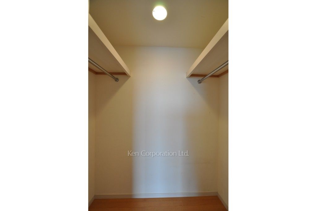 河田町ガーデン クラブフロアの写真 ウォークインクローゼット ※33階の同じ間取タイプを撮影。仕様が異なることがあります。