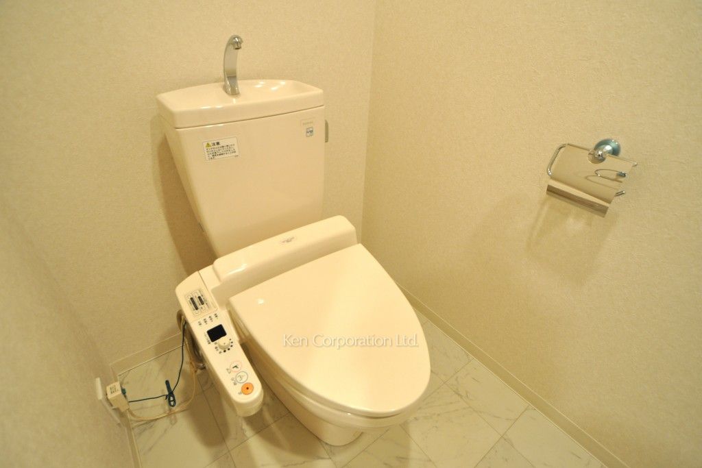 トイレ ※11階の同じ間取タイプを撮影。仕様が異なることがあります。（13階・1LDK）  ※写真の無断転載禁止